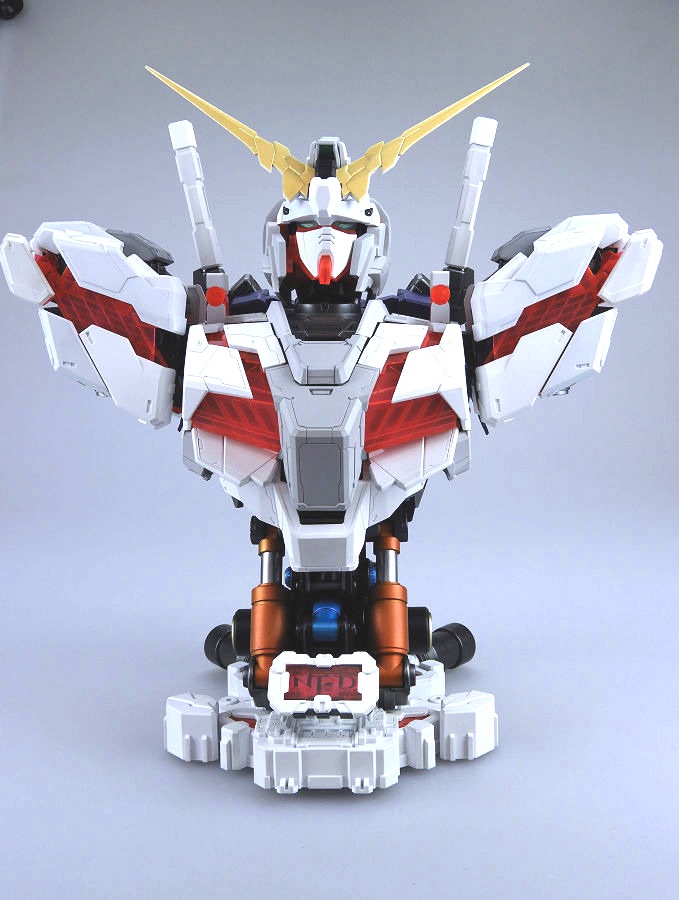 RX-0-Gundam-Bust-02